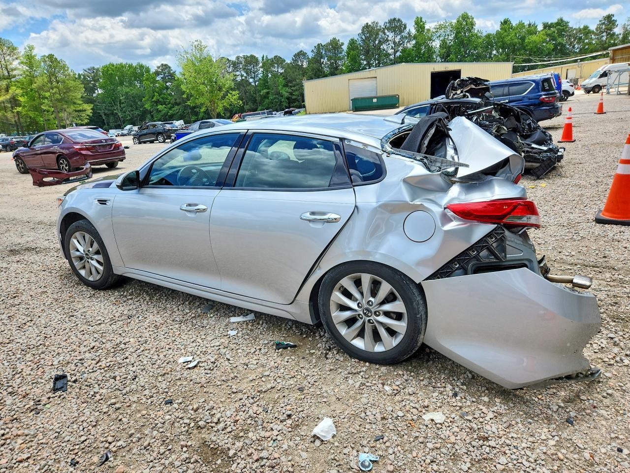 2018 Kia Optima Ex - Фото 2