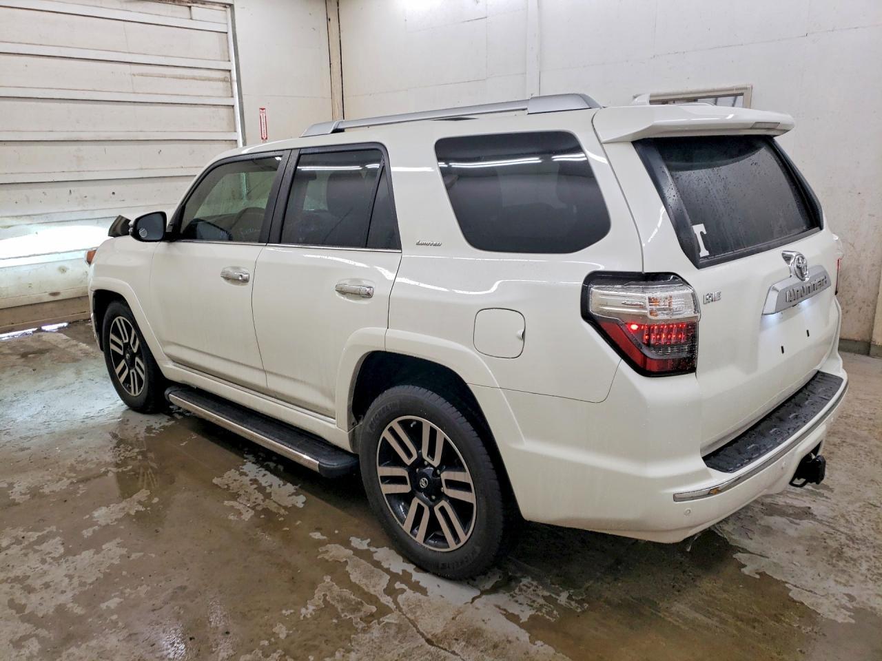 2015 Toyota 4Runner Limited - Фото 2