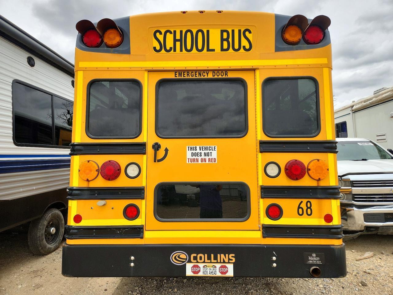 2017 Chevrolet Express School Bus - Фото 6