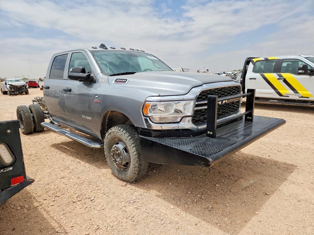 2022 Ram 3500 Tradesman - Фото 4