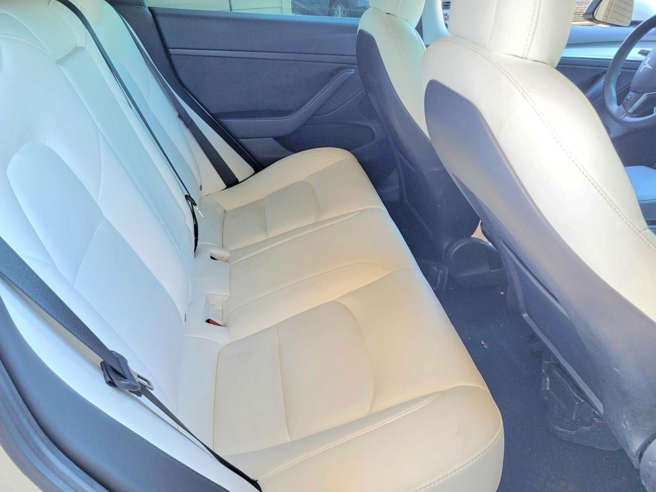 2021 Tesla Model 3 - Image 6