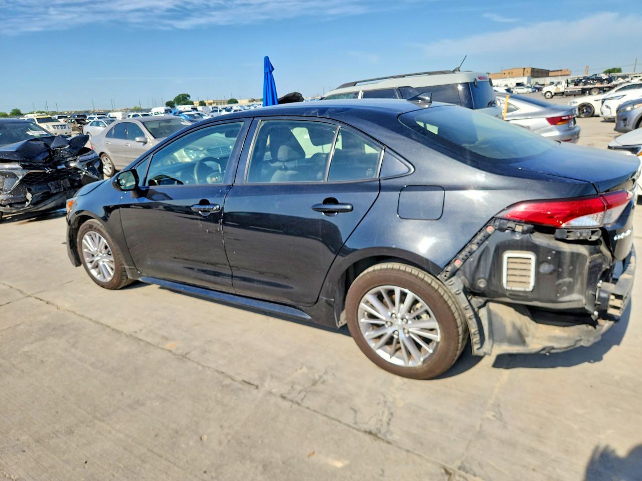 2020 Toyota Corolla Le - Image 2