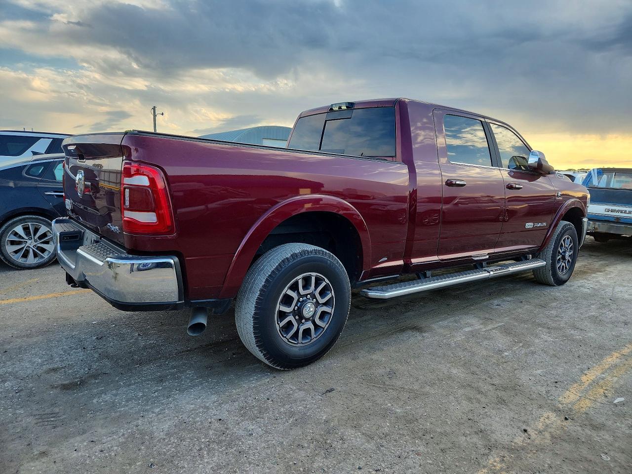 2022 Ram 3500 Longhorn - Фото 3