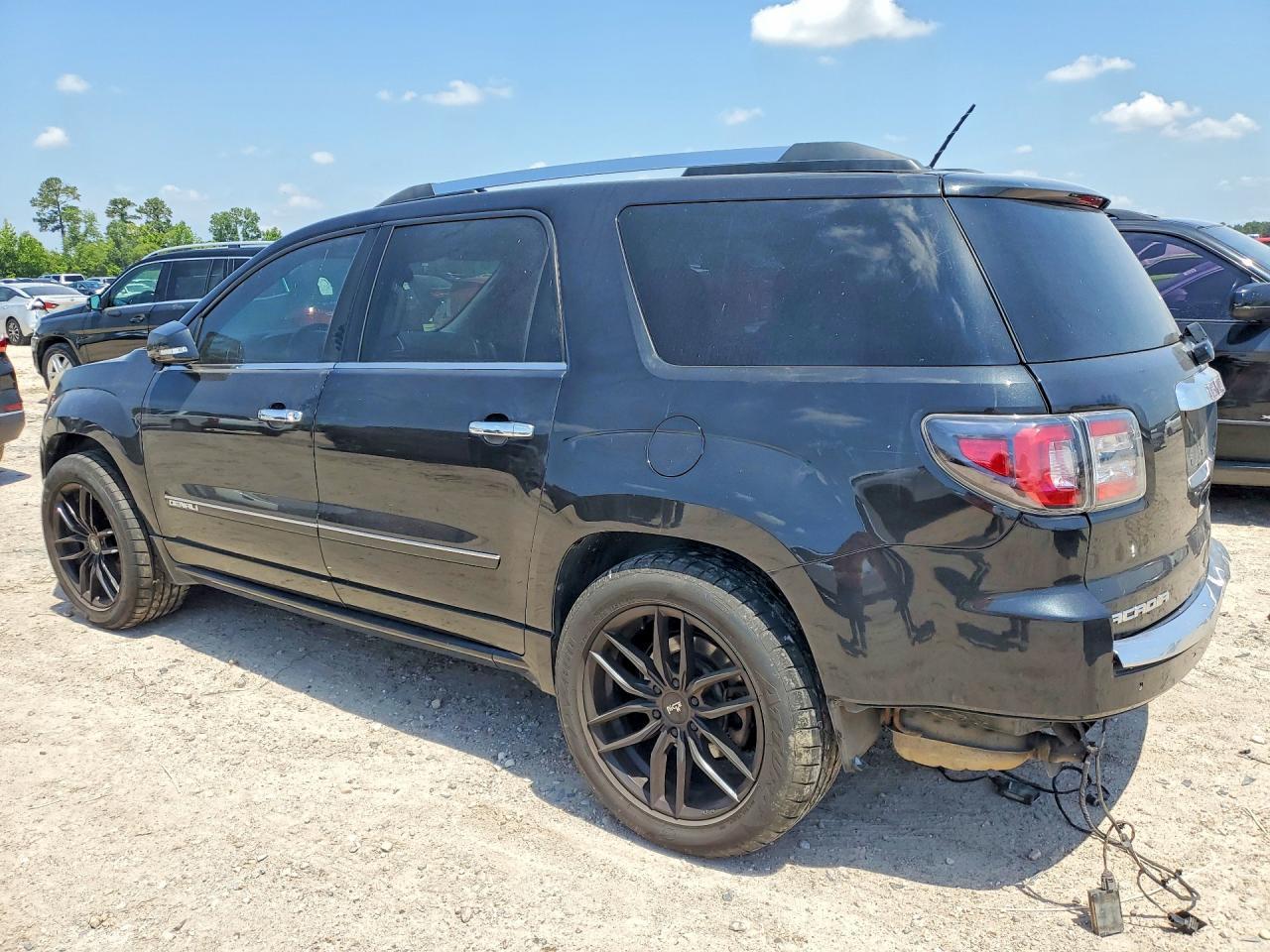2014 GMC Acadia - Image 2