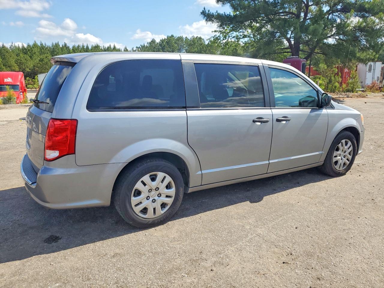 2019 Dodge Grand Caravan Se - Image 3