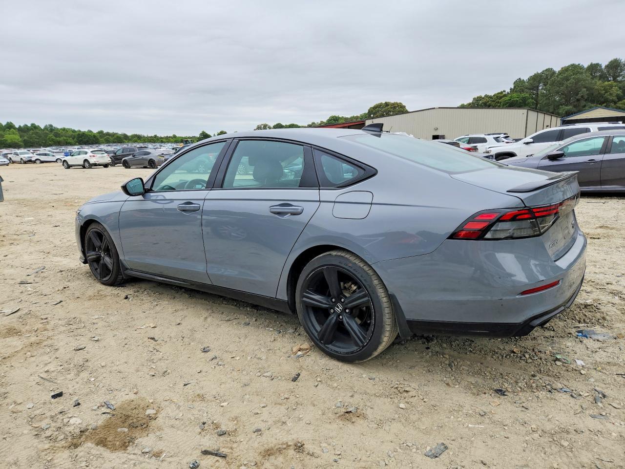 2023 Honda Accord Hybrid Sport-L - Image 2