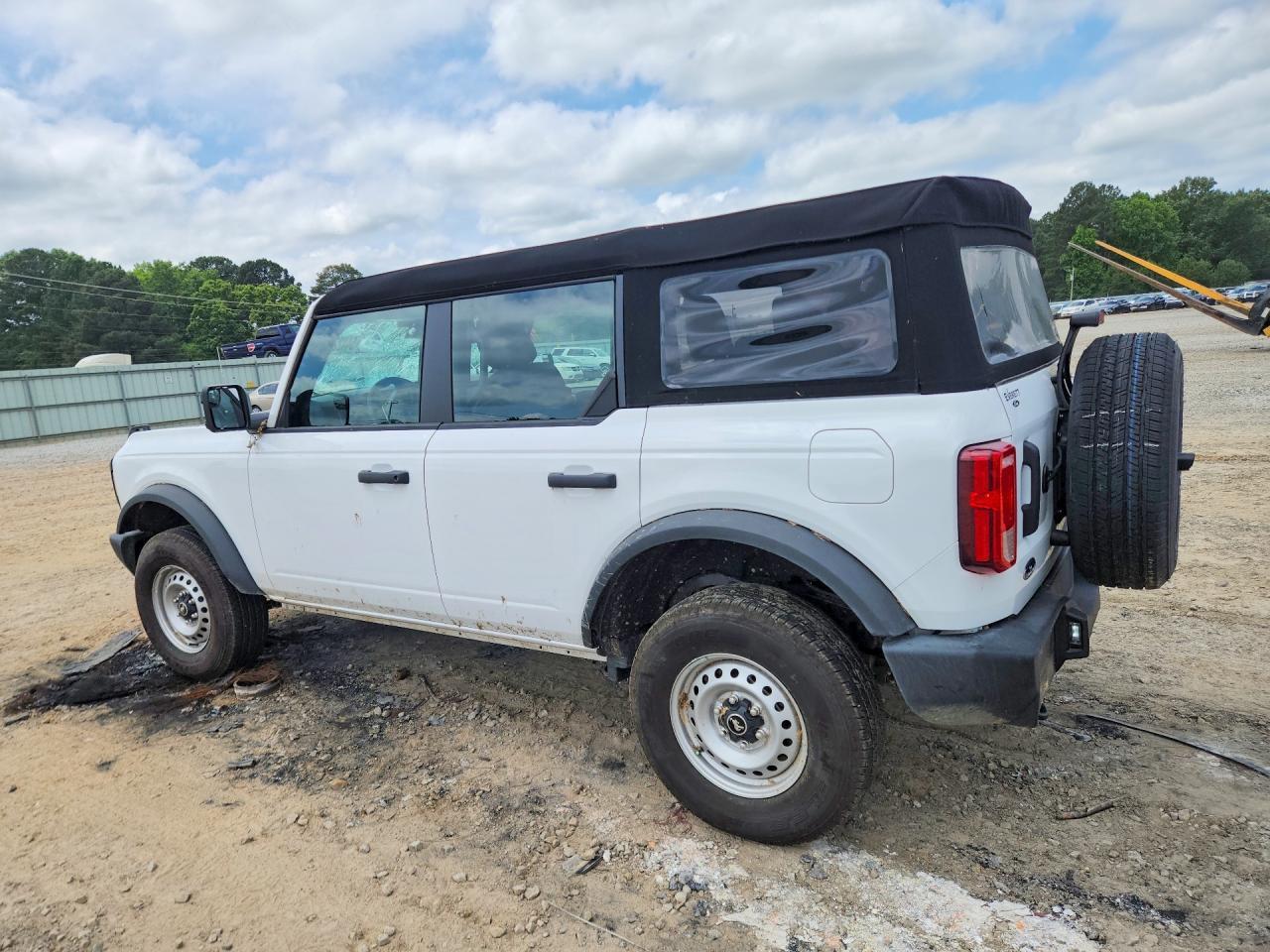 2025 Ford Bronco - Фото 2