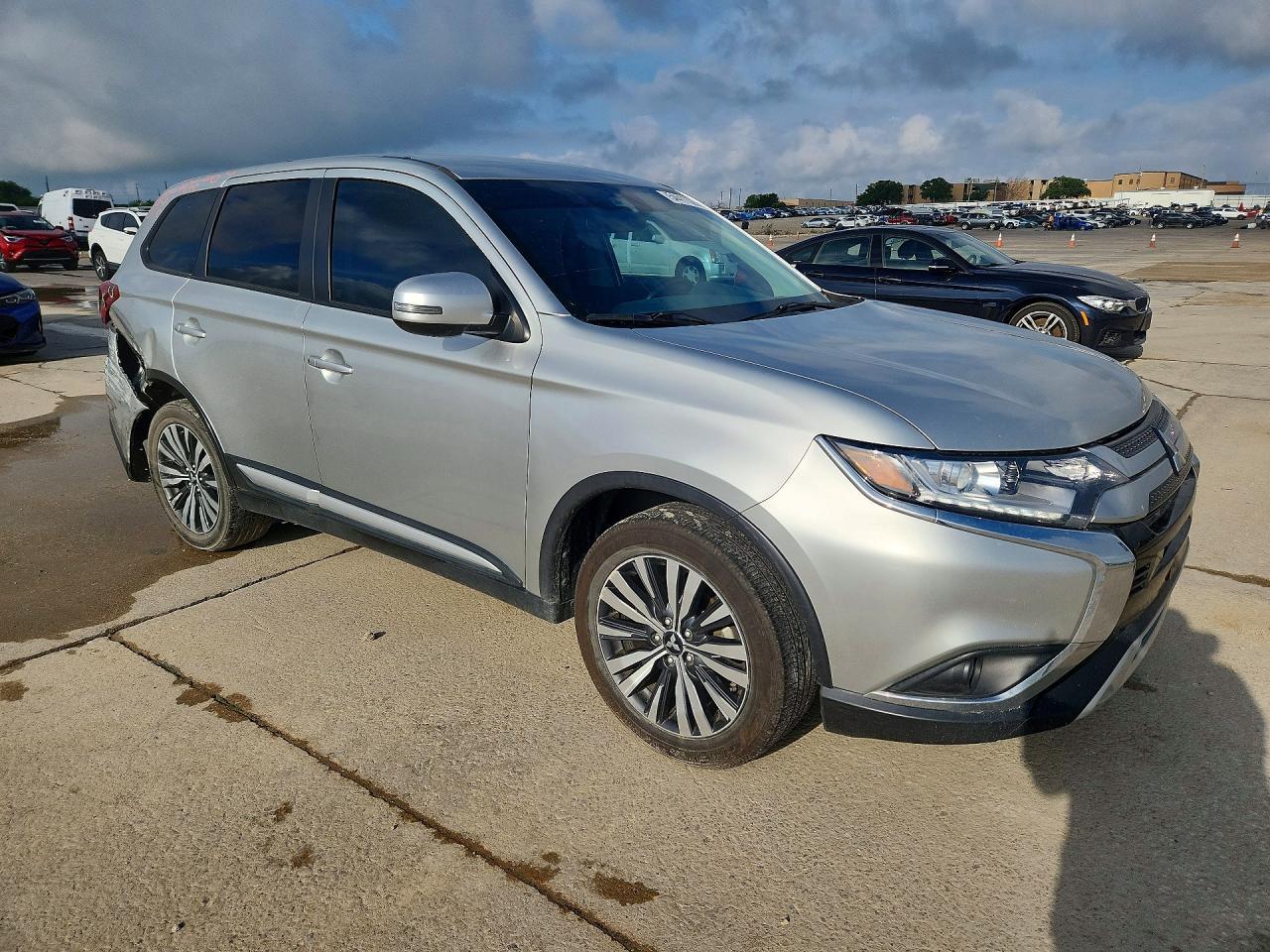 2020 Mitsubishi Outlander Se - Image 4
