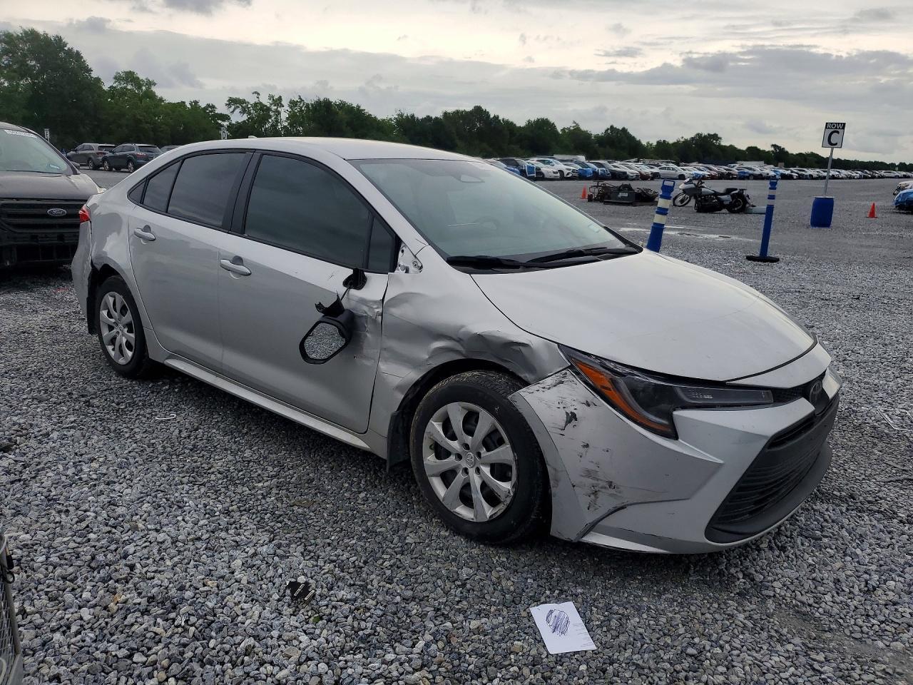 2025 Toyota Corolla Le - Image 4