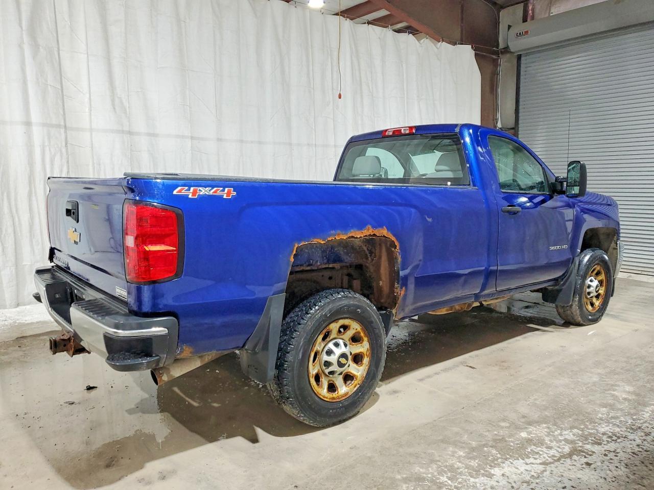 2015 Chevrolet Silverado K3500 - Фото 3