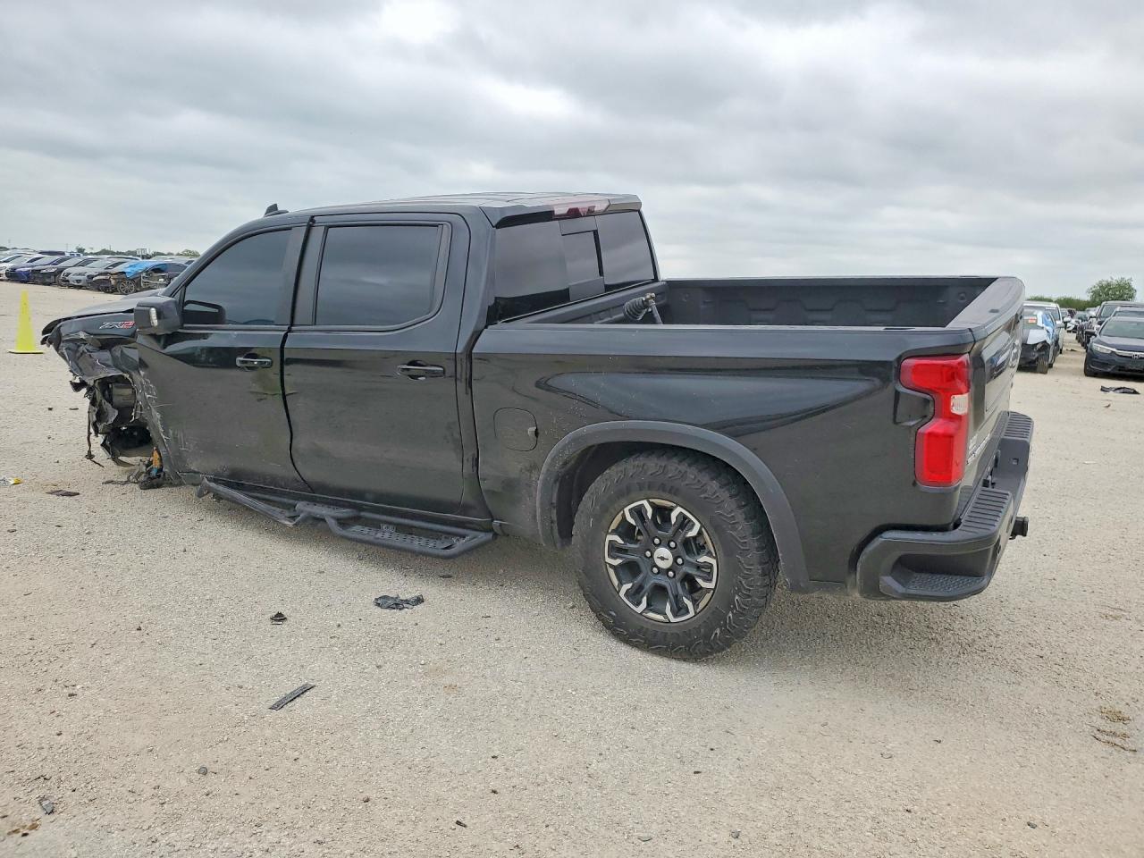 2023 Chevrolet Silverado K1500 Zr2 - Фото 2