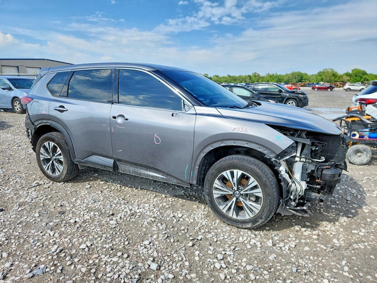 2021 Nissan Rogue Sv - Image 4