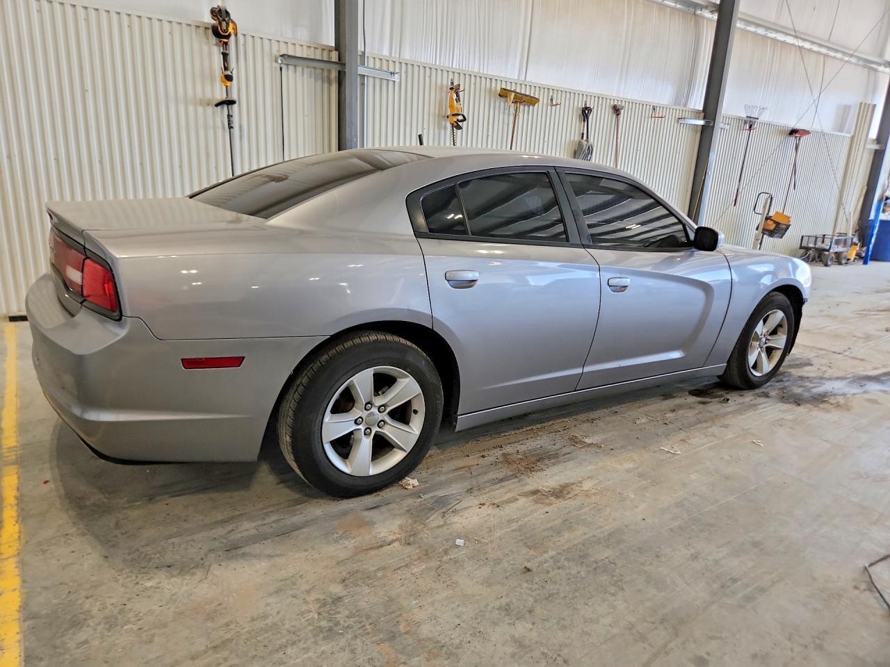 2014 Dodge Charger Se - Image 3
