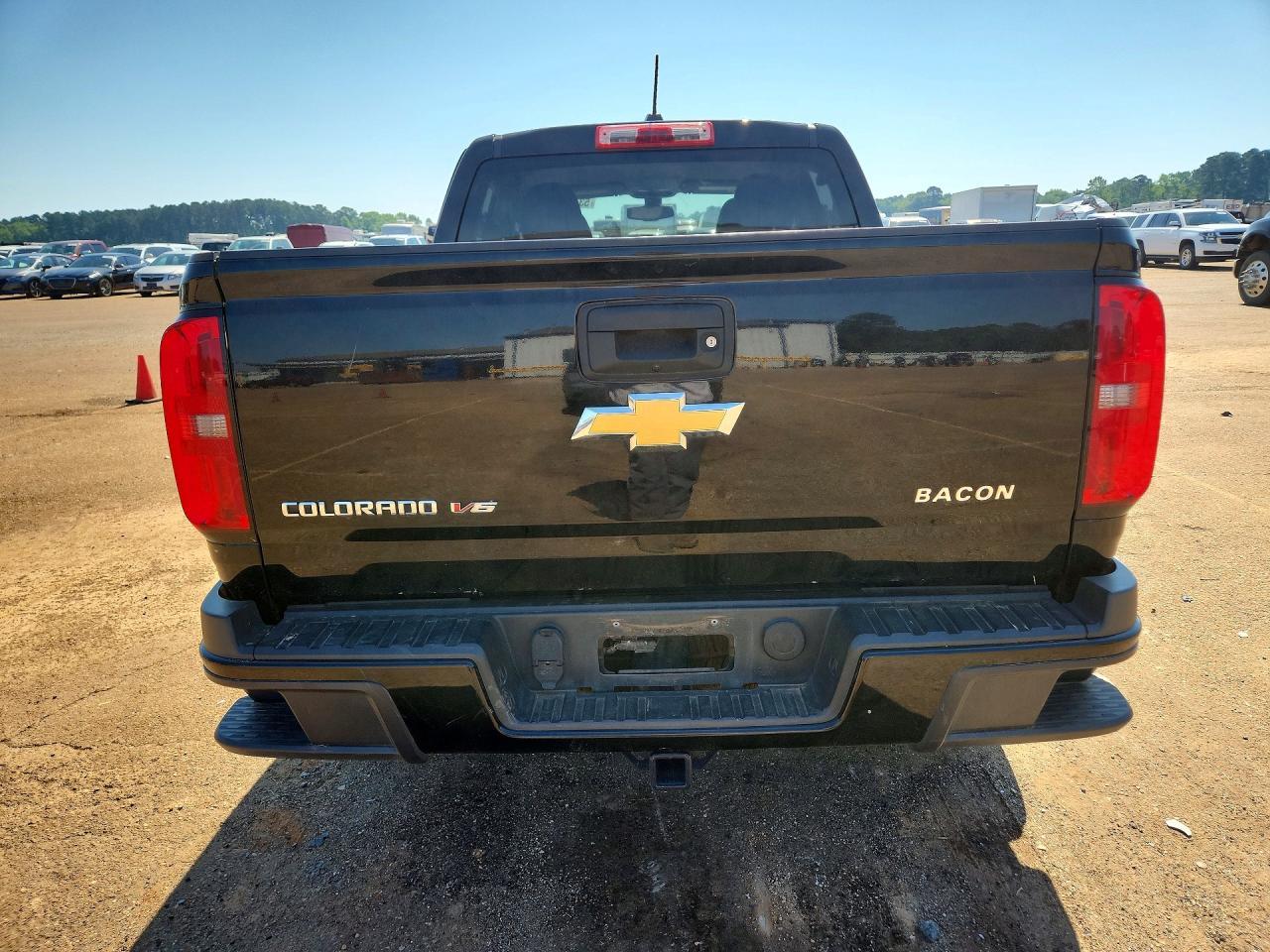 2017 Chevrolet Colorado - Image 6
