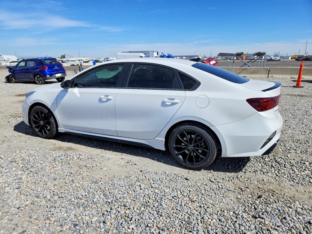 2023 Kia Forte Gt Line - Image 2