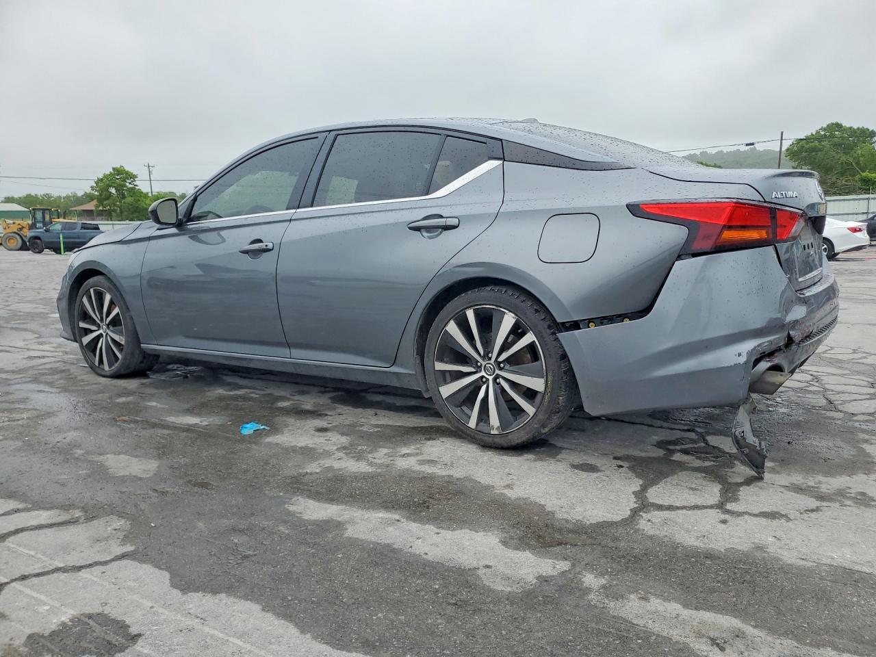 2020 Nissan Altima Sr - Image 2