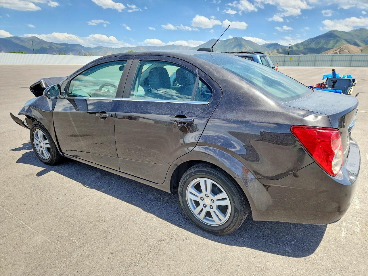 2015 Chevrolet Sonic Lt - Image 2