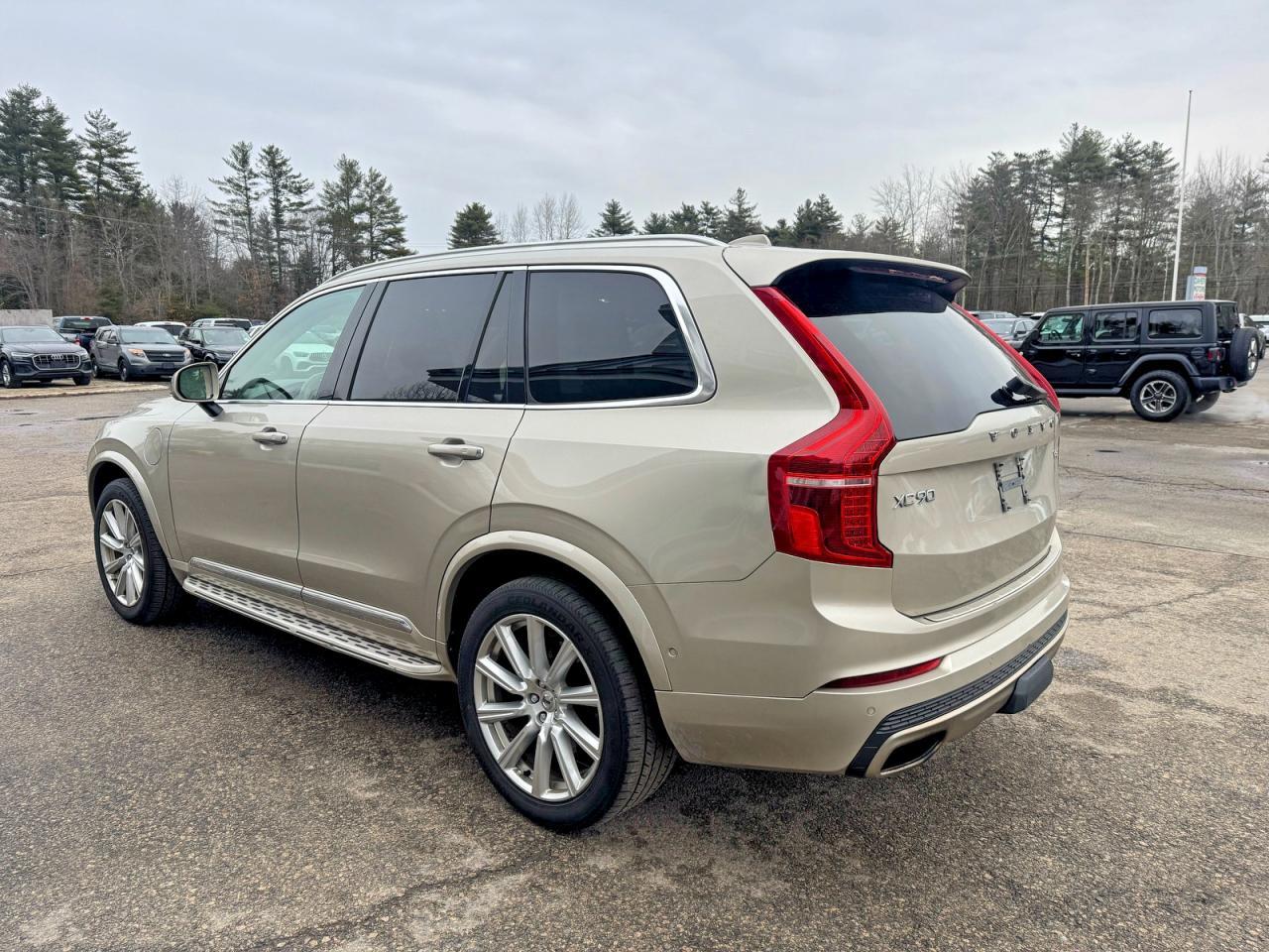 2016 Volvo Xc90 T8 - Image 3