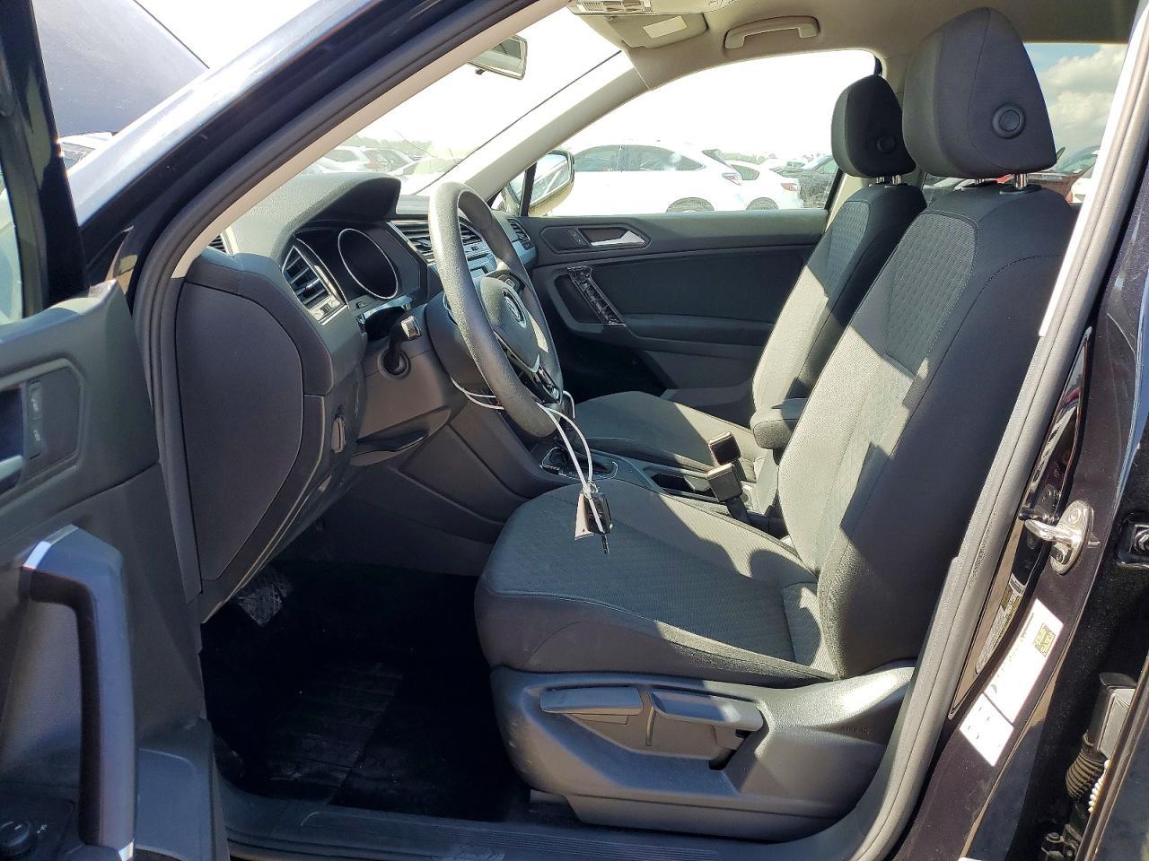 2020 Volkswagen Tiguan S - Image 7