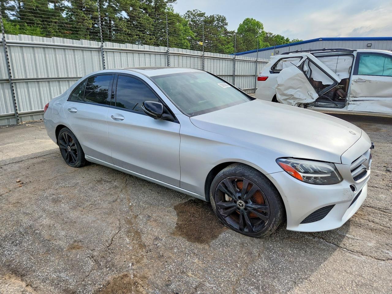 2020 Mercedes-Benz C 300 - Фото 4