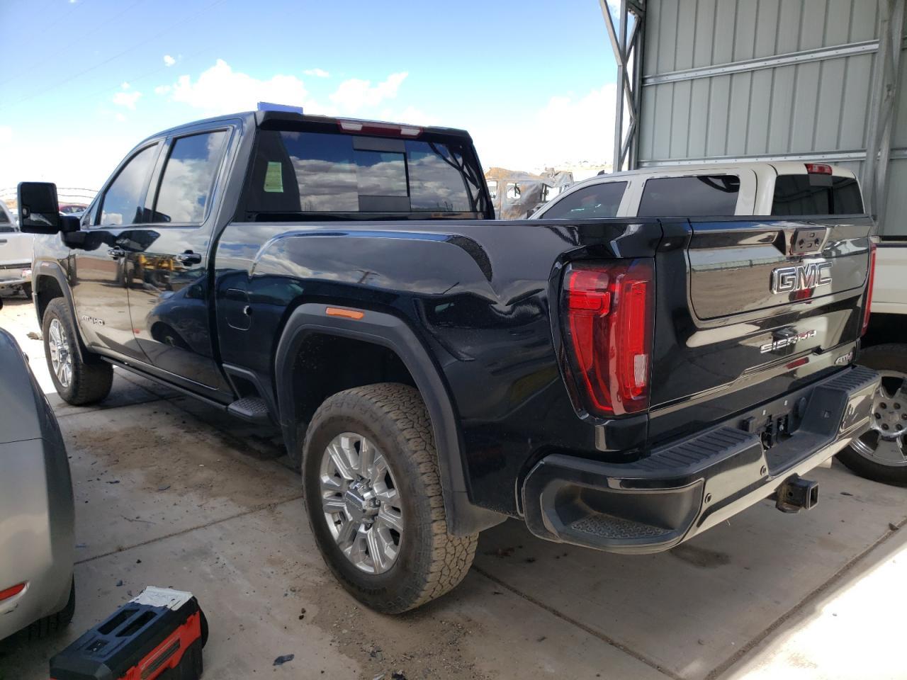 2022 GMC Sierra K2500 At4 - Image 2