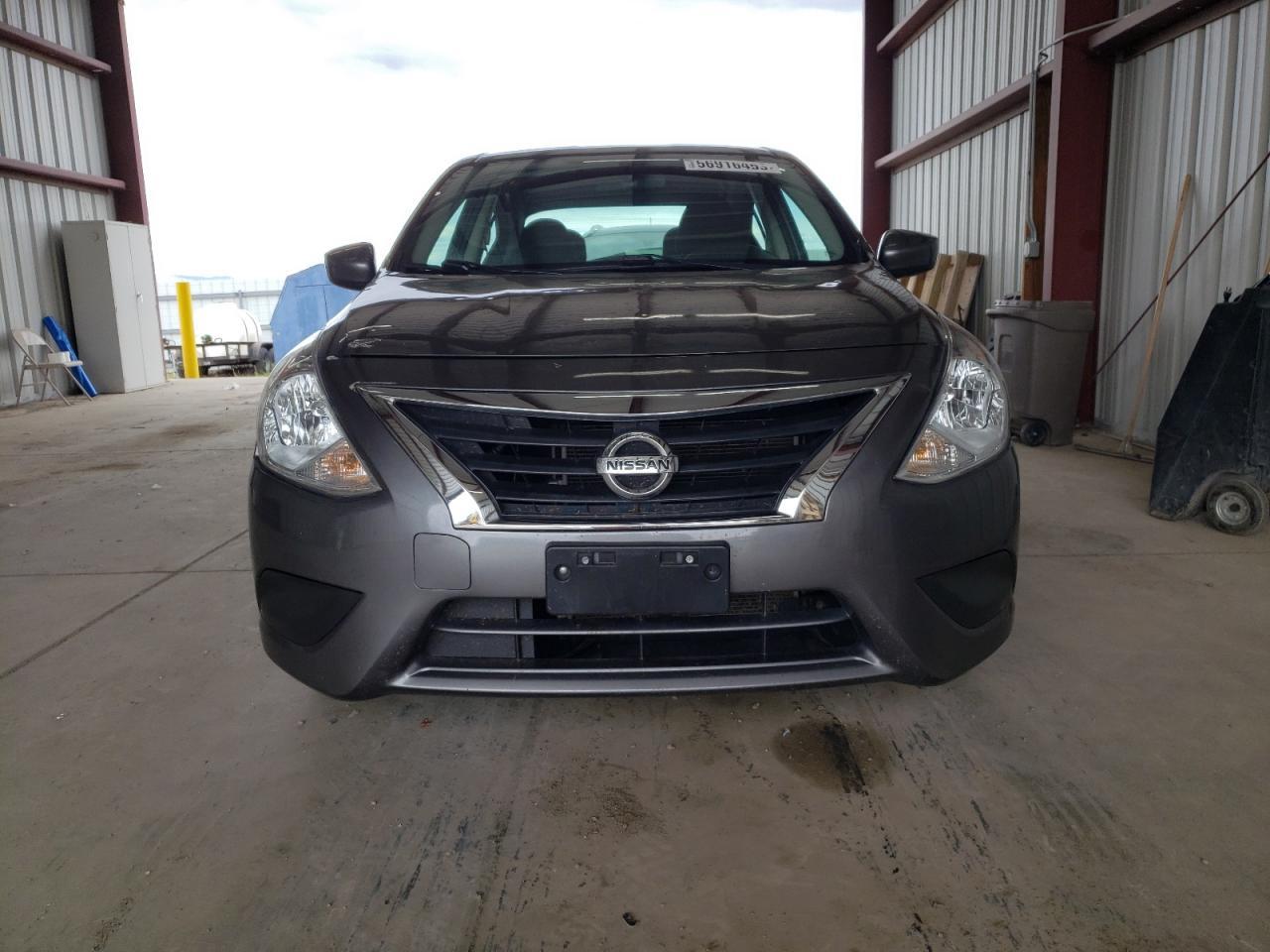 2019 Nissan Versa S - Image 5