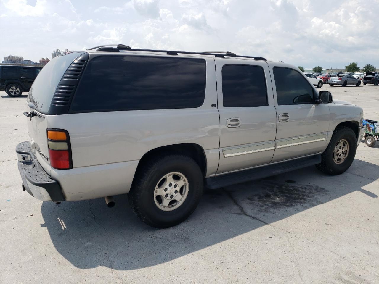 2005 Chevrolet Suburban K1500 - Фото 3