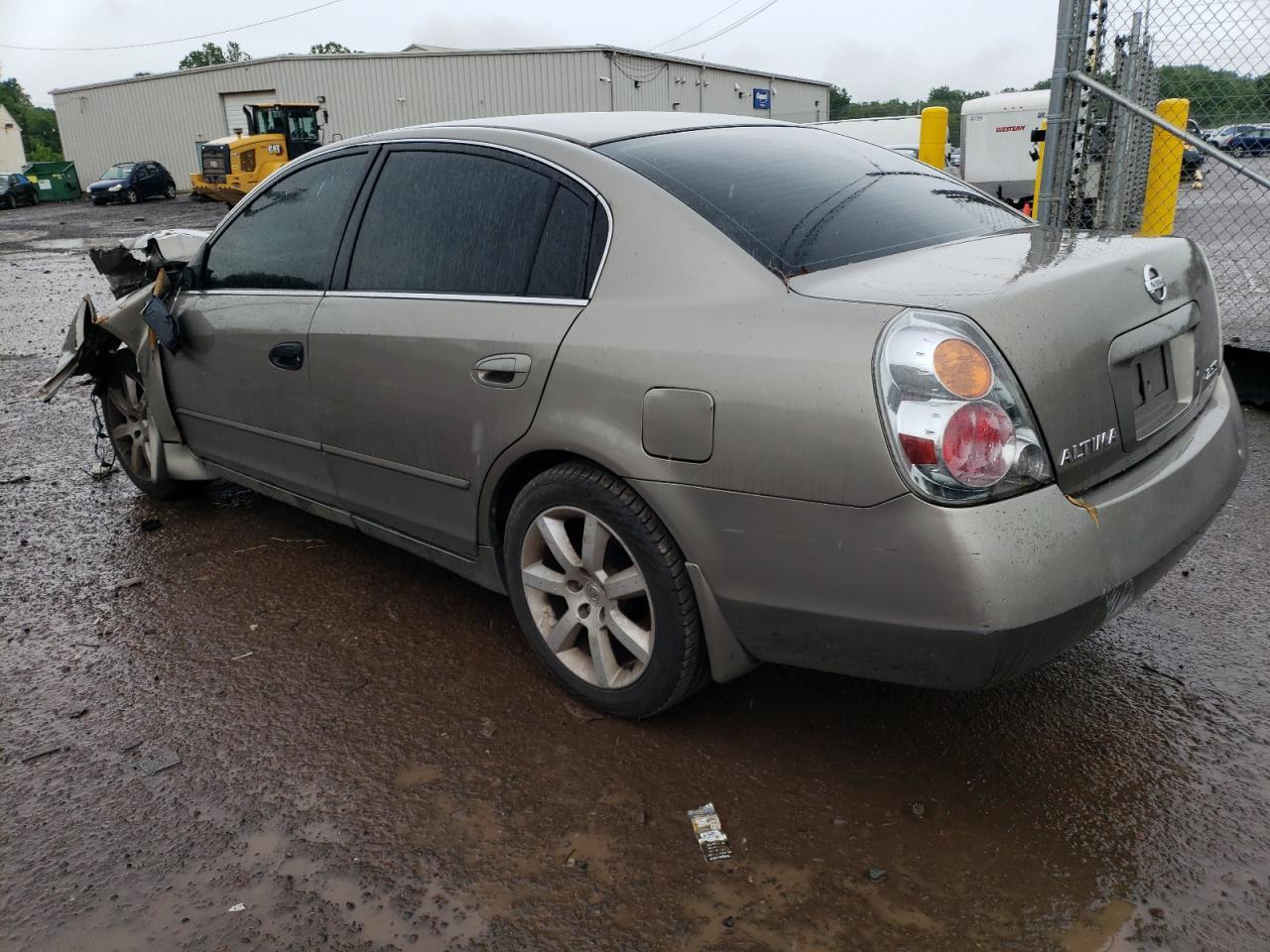 2004 Nissan Altima Base - Фото 2