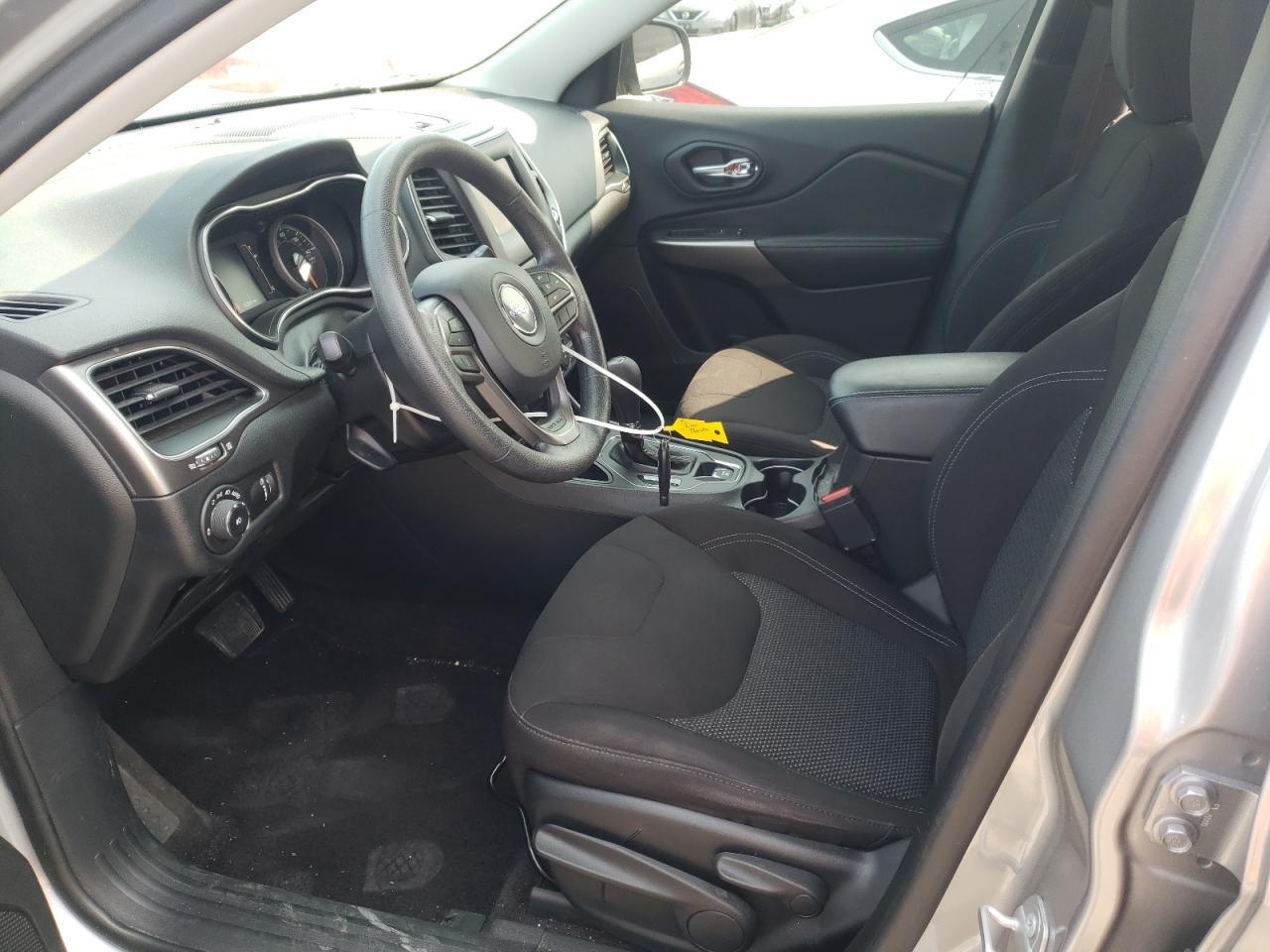 2019 Jeep Cherokee Latitude - Image 7