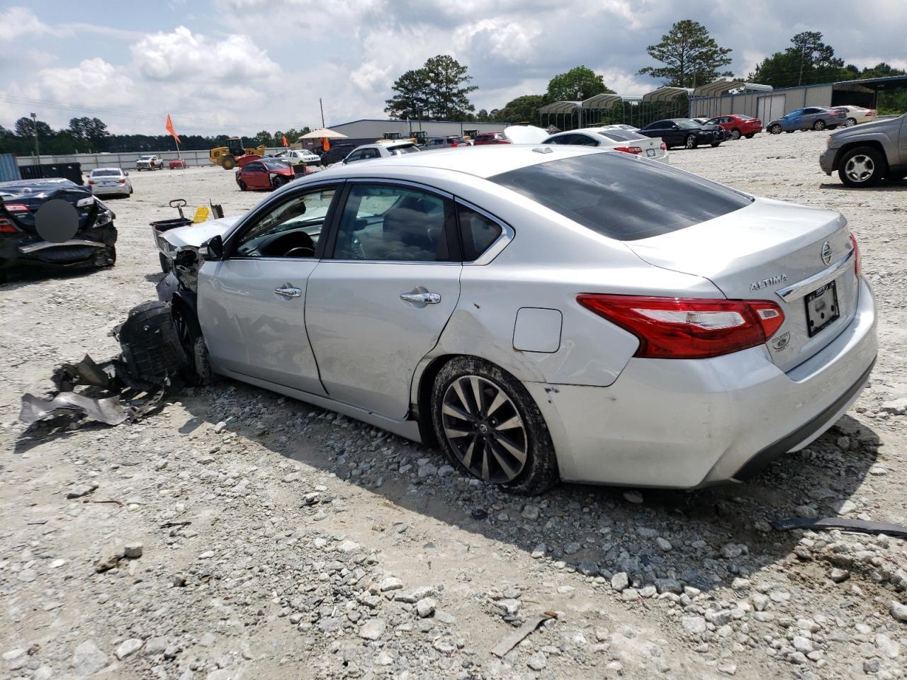 2017 Nissan Altima 2.5 - Фото 2
