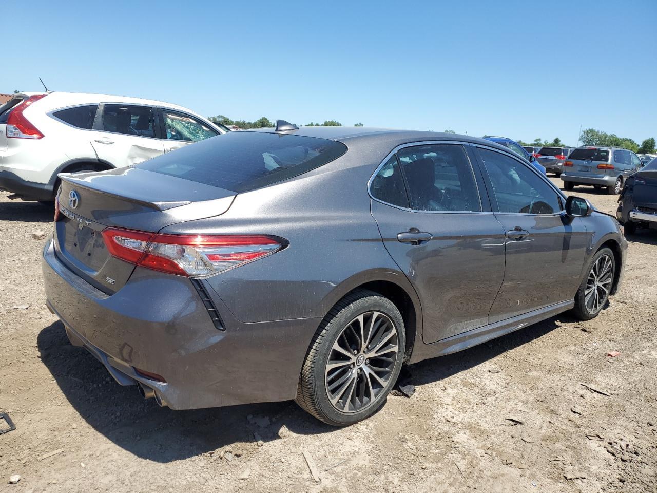 2019 Toyota Camry L - Фото 3