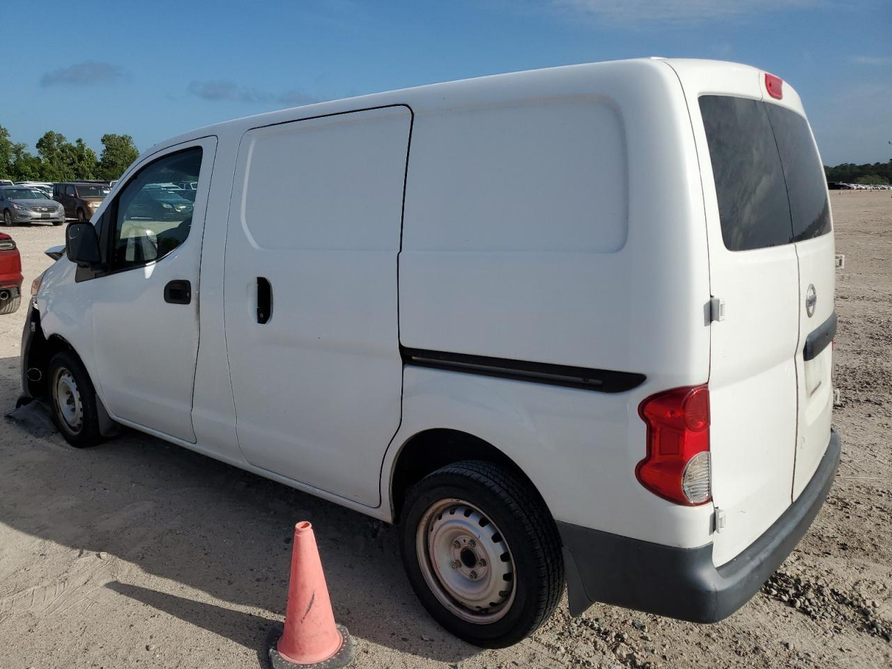 2015 Niss Nv200 - Фото 2