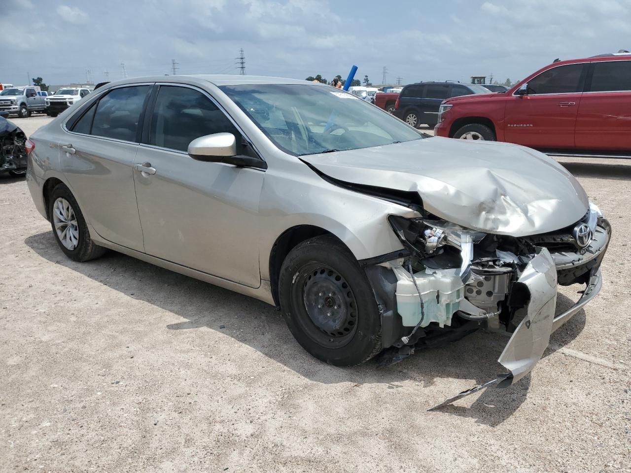 2016 Toyota Camry Le - Фото 4