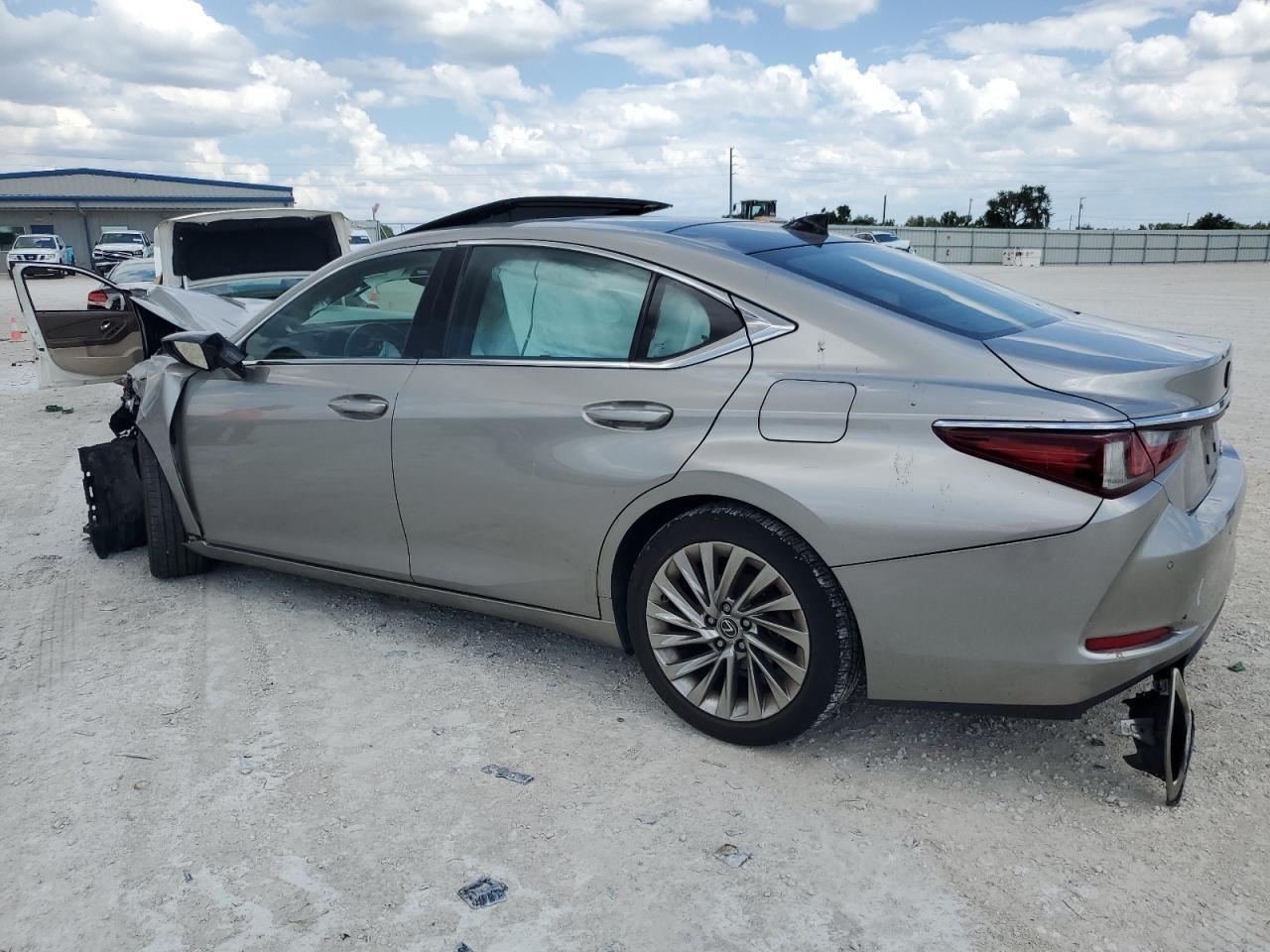 2019 Lexus Es 350 Ultra Luxury - Фото 2