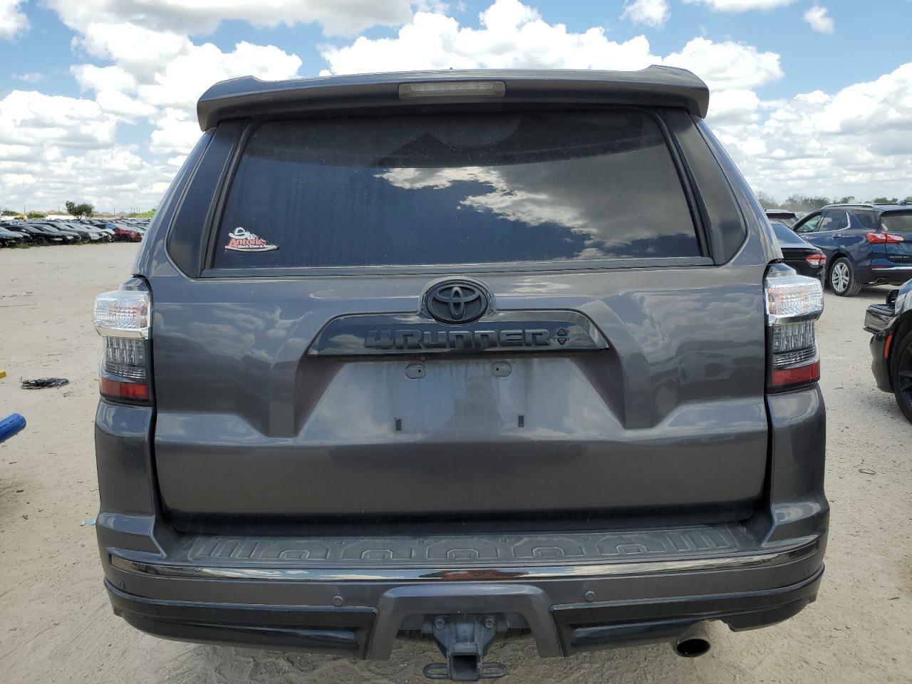 2019 Toyota 4Runner Sr5 - Image 6