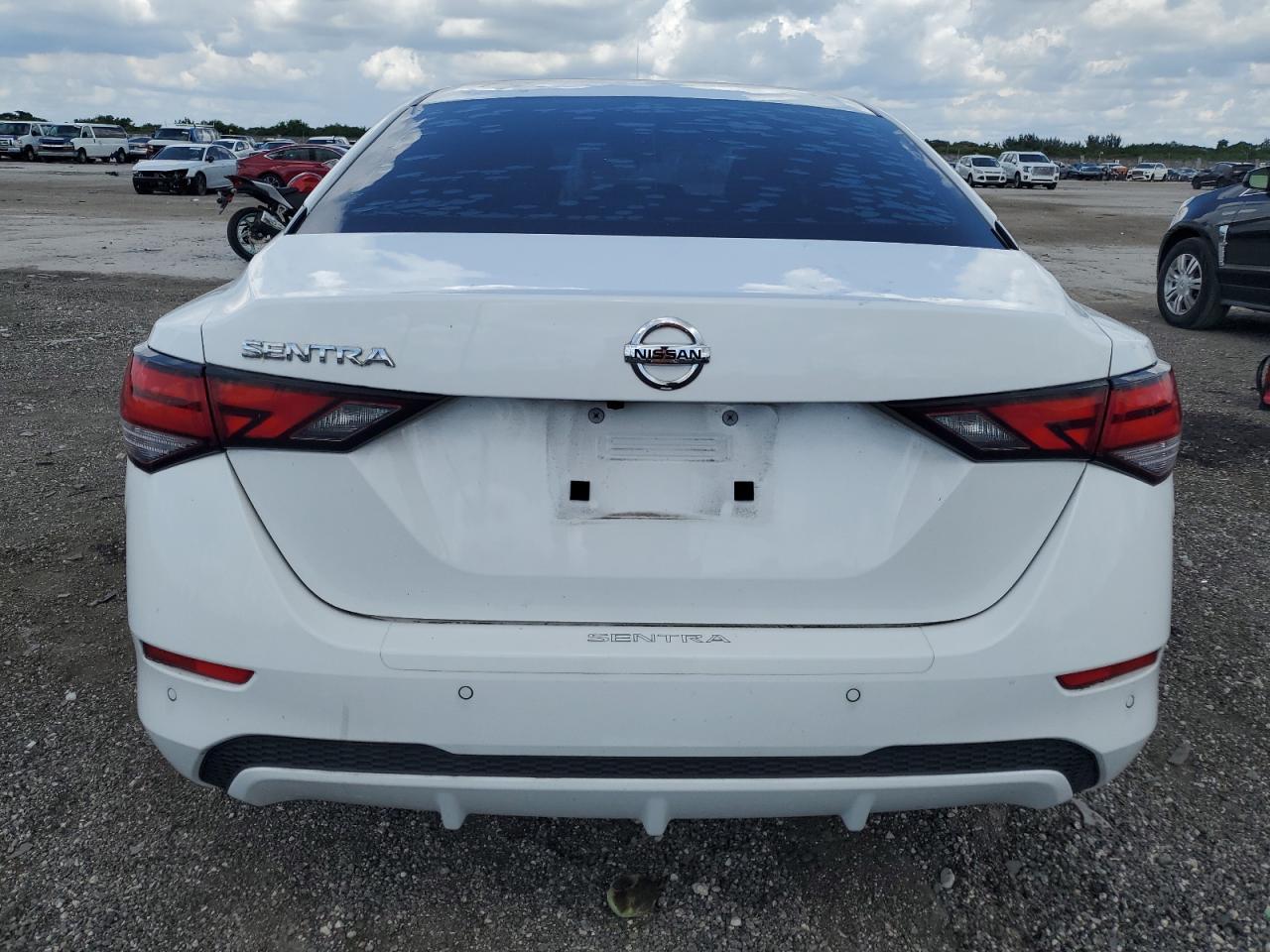 2020 Nissan Sentra S - Фото 6