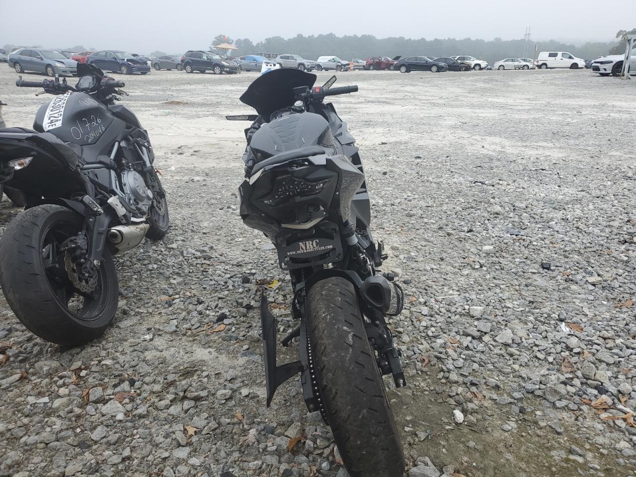 2023 Kawasaki Ninja 400 - Фото 4