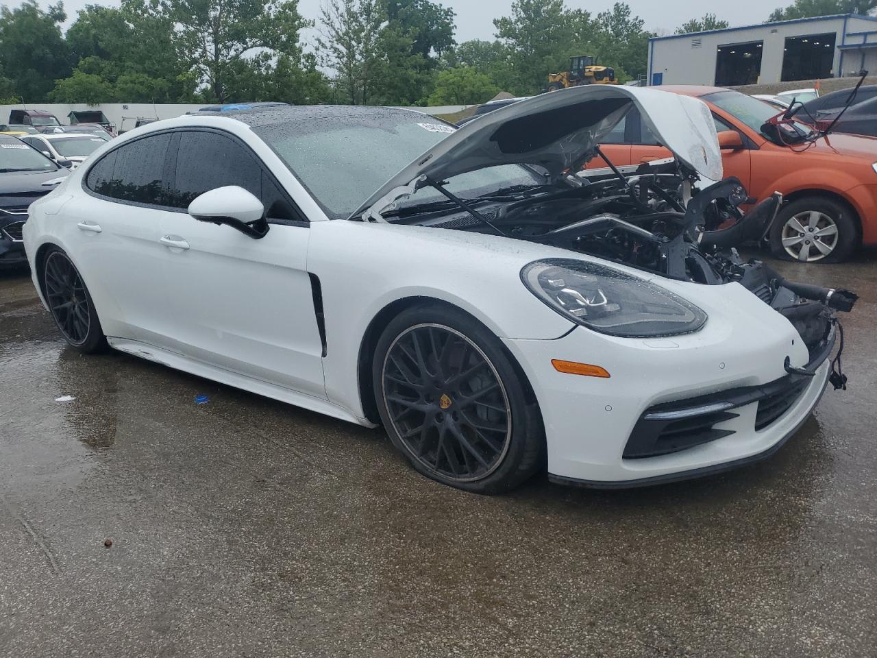2017 Porsche Panamera 4S - Фото 4