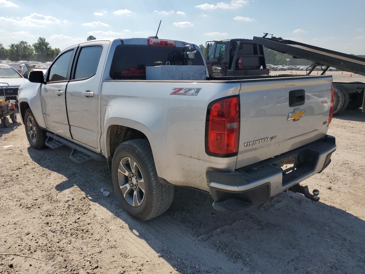 2018 Chevrolet Colorado Z71 - Фото 2