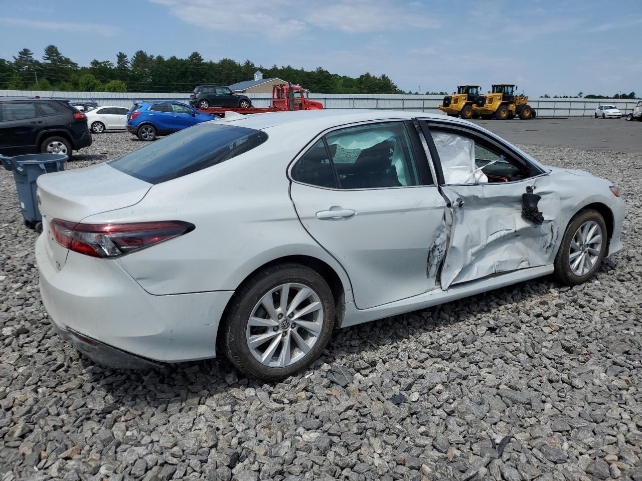 2022 Toyota Camry Le - Image 3