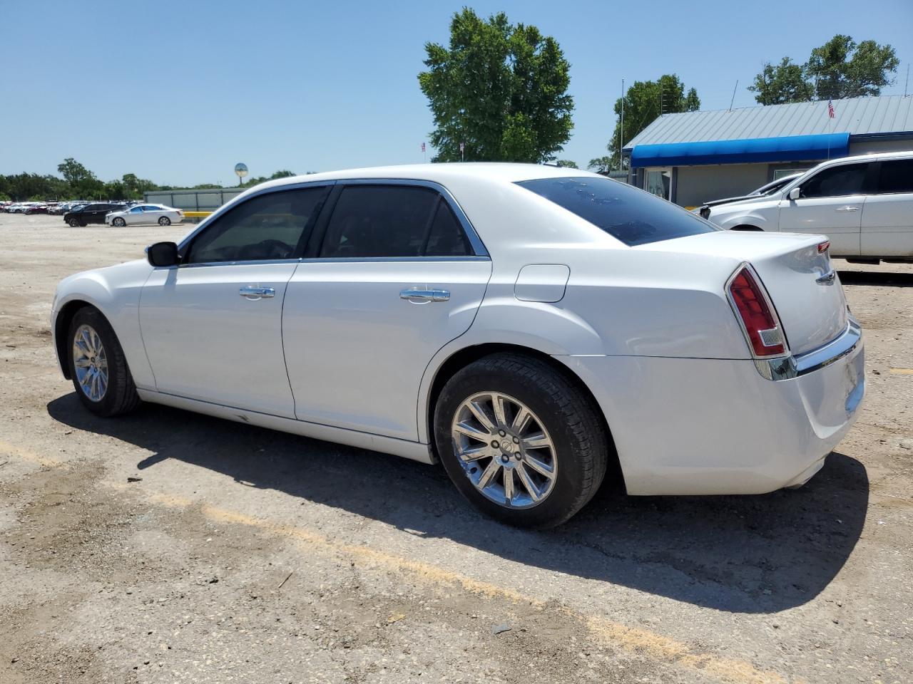 2012 Chrysler 300 Limited - Фото 2