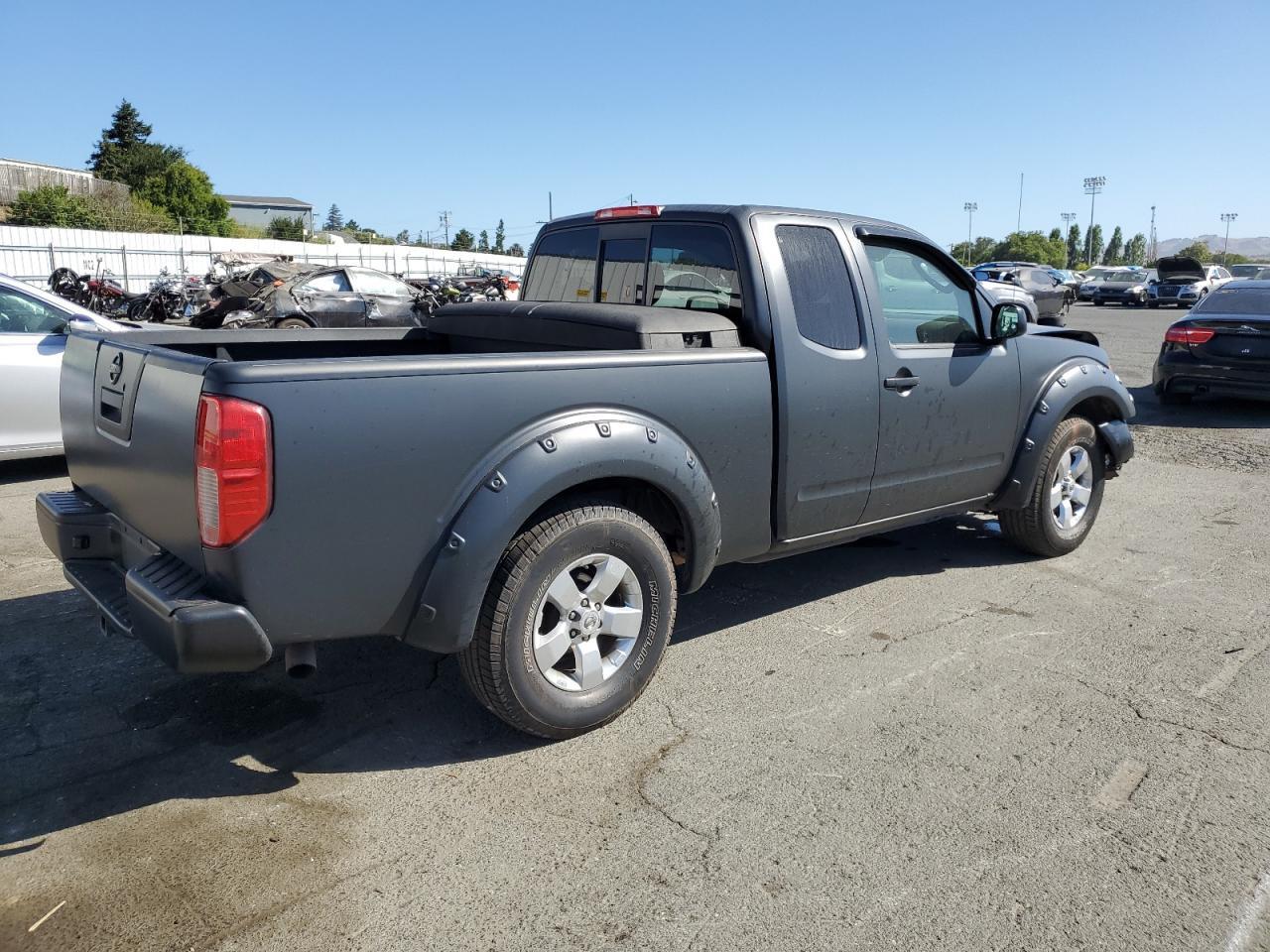 2010 Nissan Frontier King Cab Se - Image 3