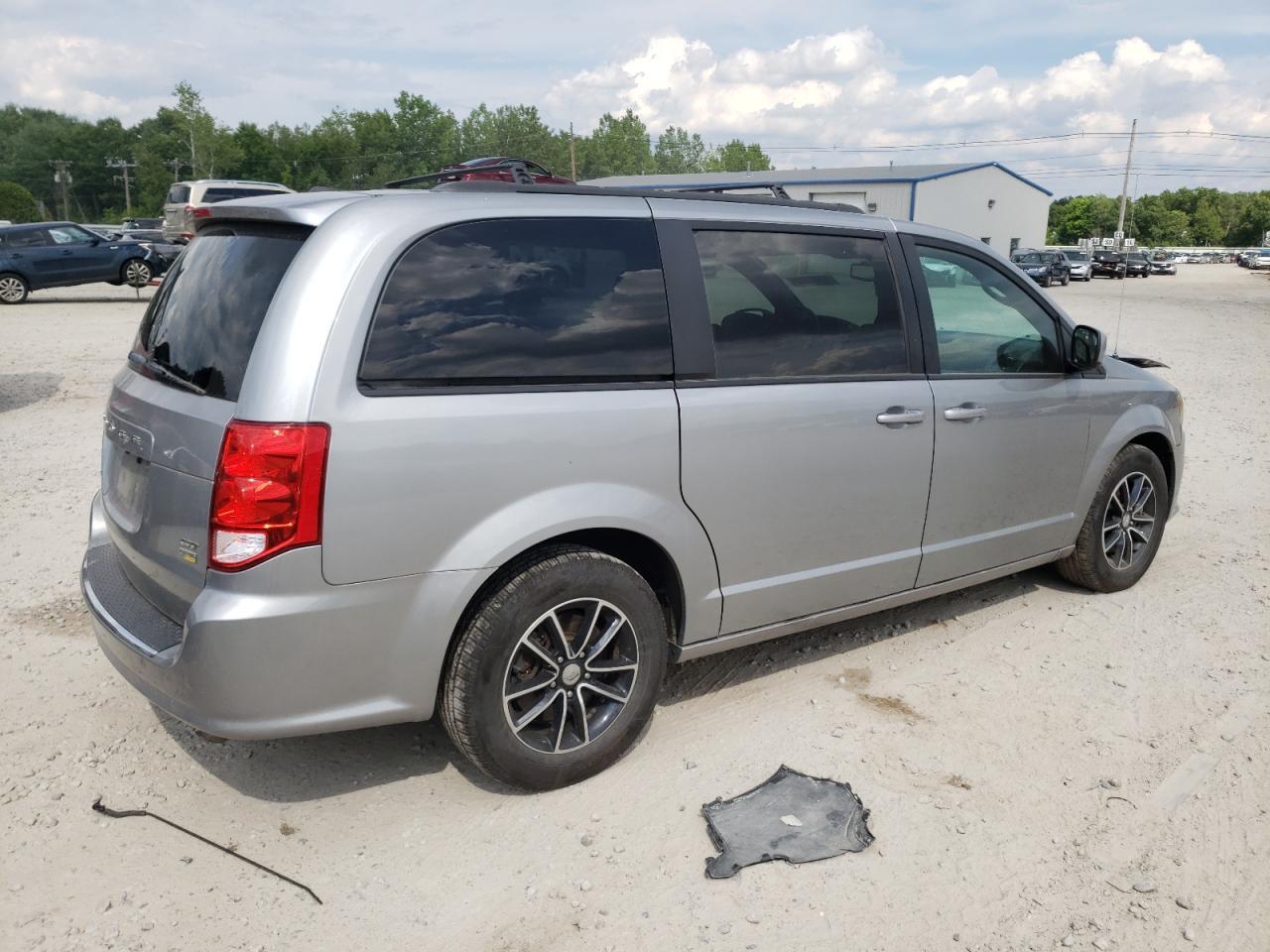 2018 Dodge Grand Caravan Gt - Фото 3