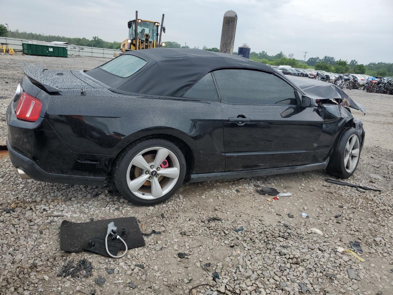 2010 Ford Mustang - Фото 3