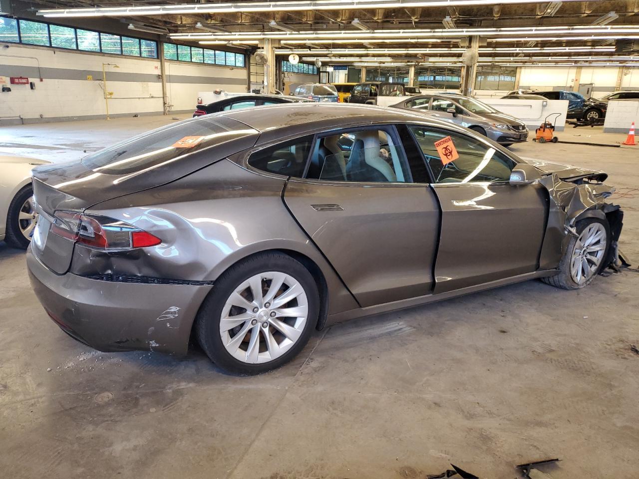 2016 Tesla Model S - Фото 3