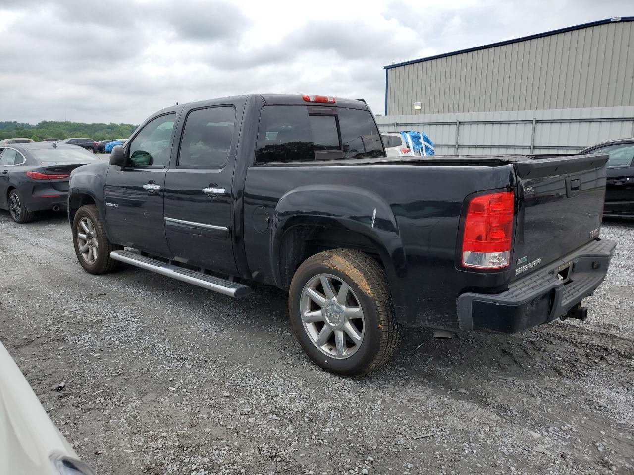 2011 GMC Sierra K1500 Denali - Фото 2