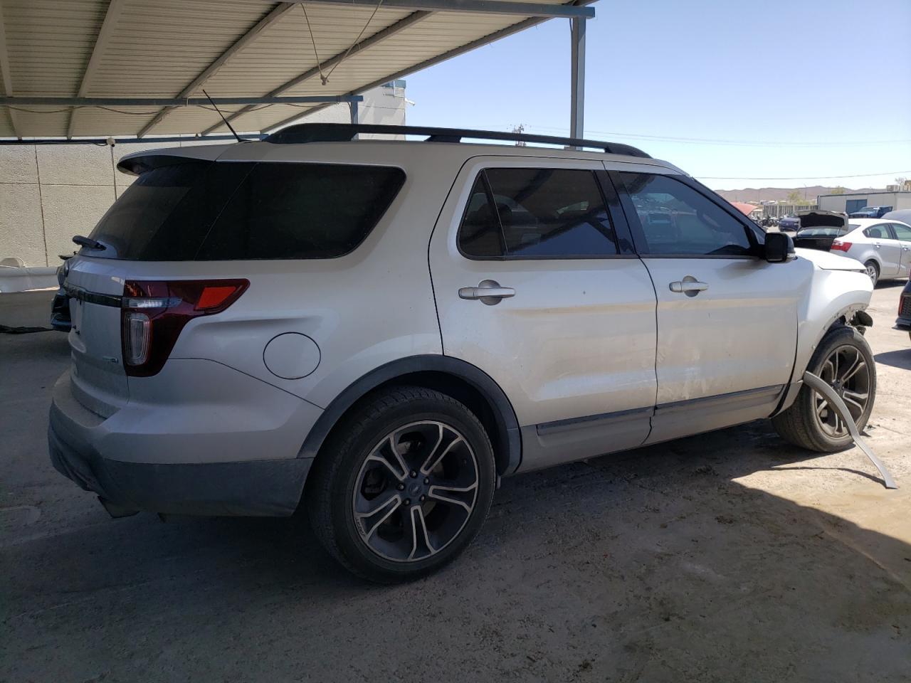 2015 Ford Explorer Sport - Фото 3