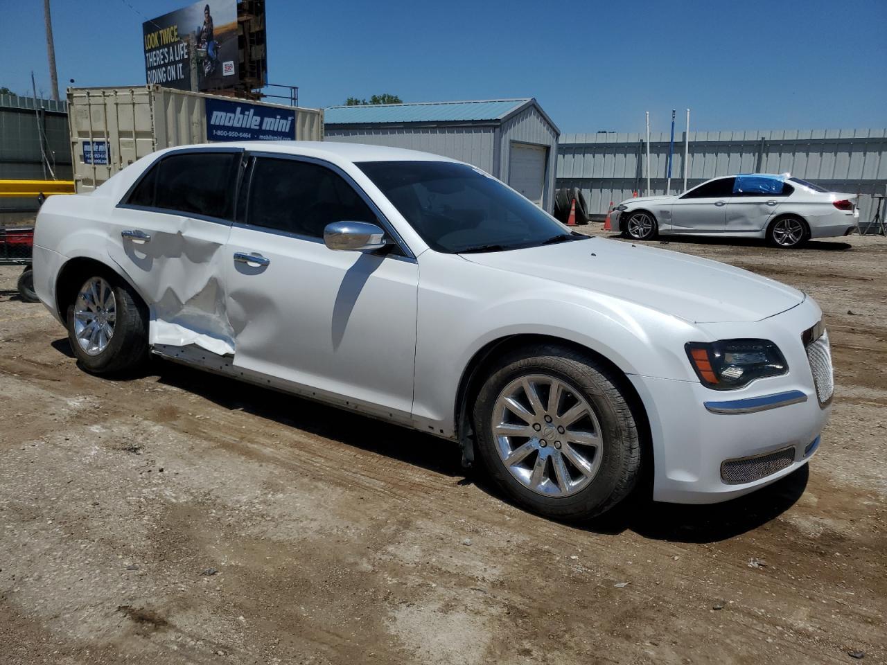 2012 Chrysler 300 Limited - Фото 4