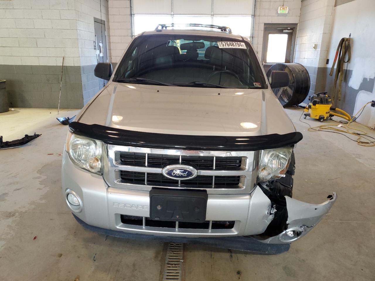 2011 Ford Escape Xlt - Image 5