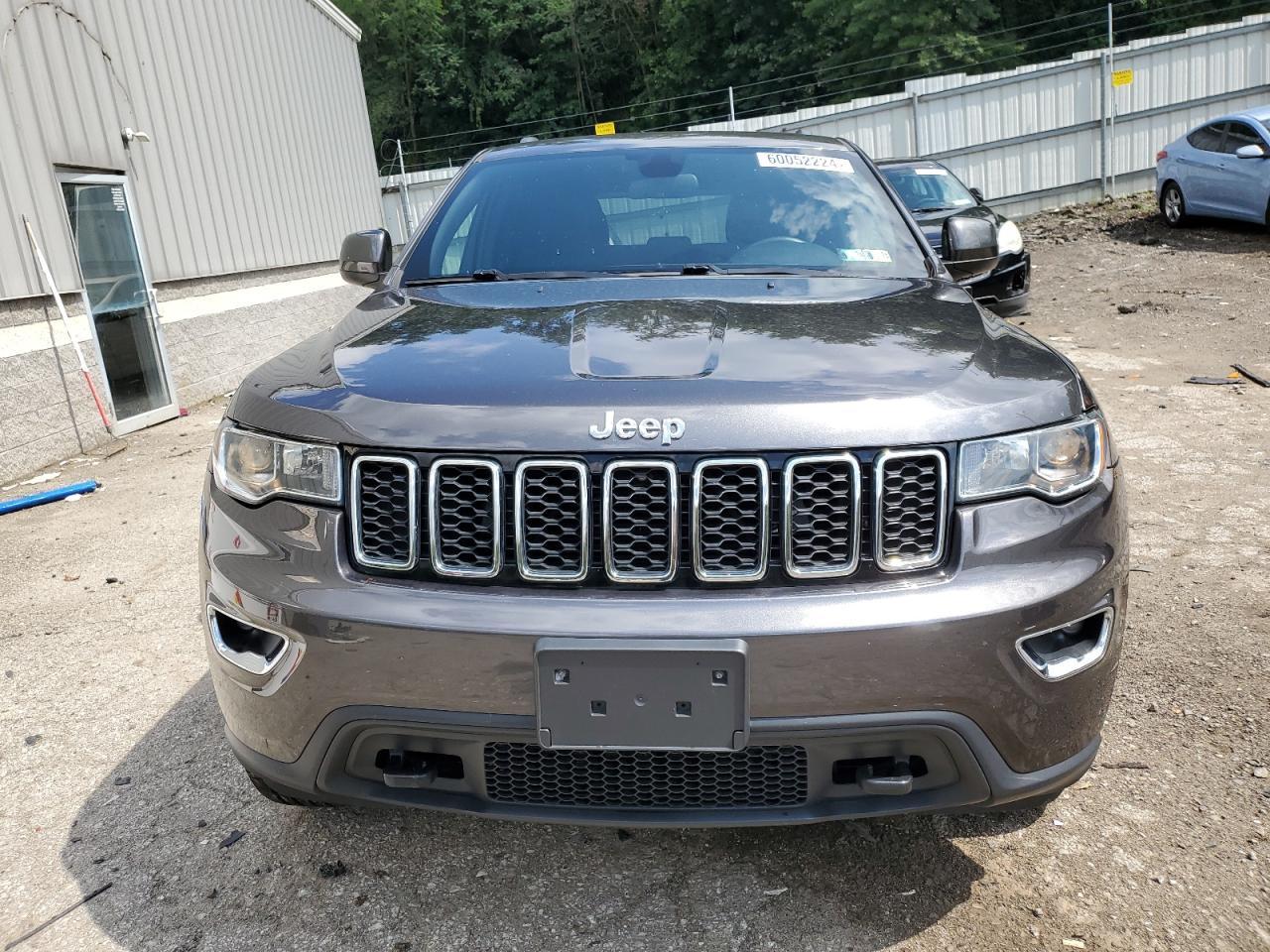 2018 Jeep Grand Cherokee Laredo - Image 5